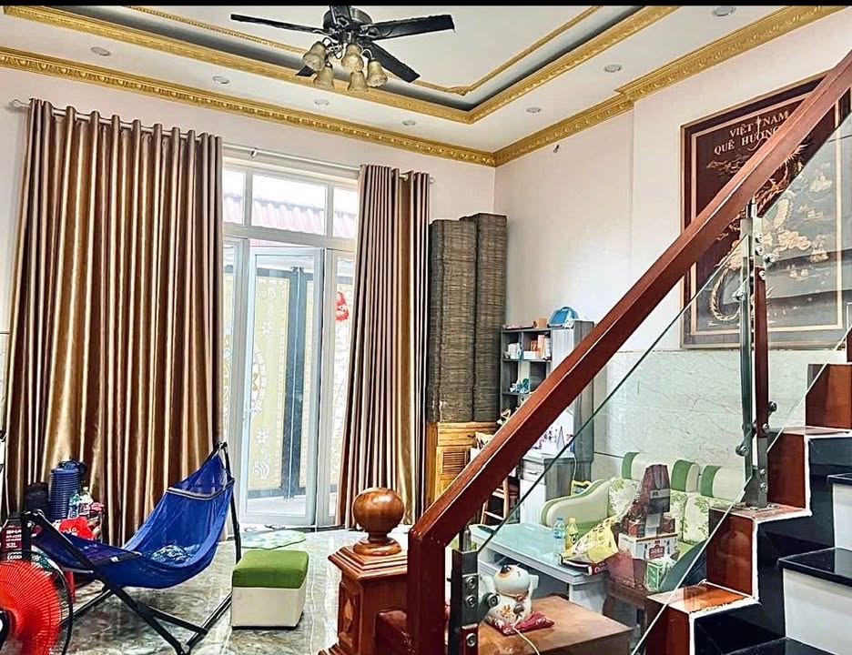 Nhà 3 Tầng Mặt Tiền Nguyễn Sỹ Sách 70m² giá 6 tỷ - Sổ hồng chính chủ, xây dựng kiên cố!