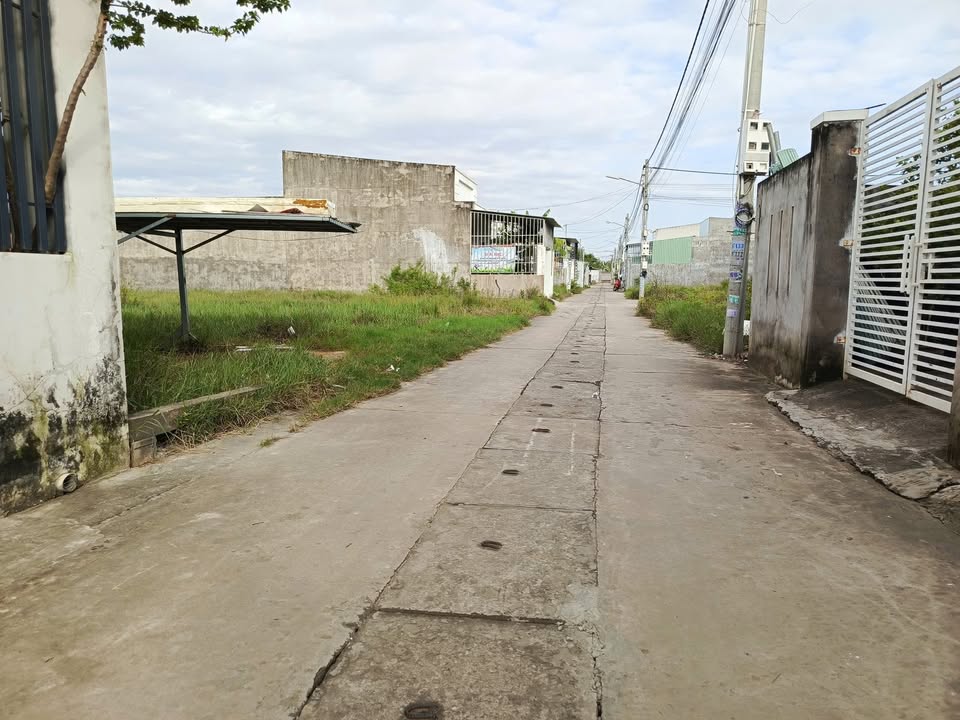 Đất thổ cư mặt tiền thôn Xuân Phú, Phan Thiết 100m² - Sổ hồng chính chủ!