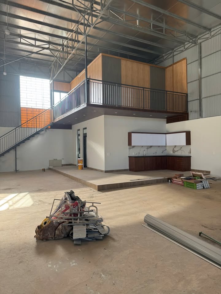 Nhà kho/xưởng Pleiku 285m² giá 1.99 tỷ - Sẵn sàng khai thác kinh doanh!