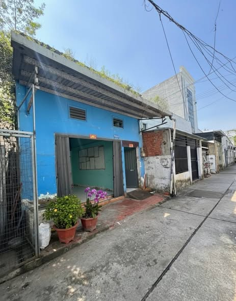 Nhà bán Hương Lộ 2, Bình Trị Đông 70m² giá 4.98 tỷ - Tiện xây mới, không lỗi phong thủy!