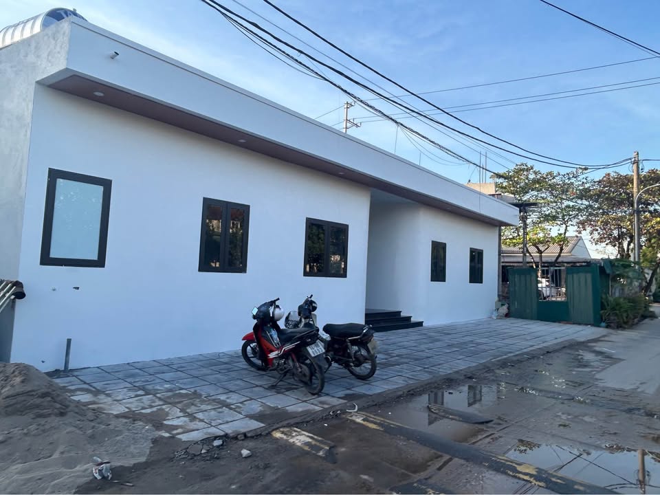 Nhà cấp 4 Đường Hồng Kỳ, Móng Cái 94m² giá chỉ 2 tỷ - Đầy đủ nội thất, vào ở ngay!