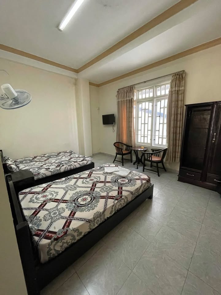 Cho thuê nhà nguyên căn mặt tiền Phù Đổng Thiên Vương, Đà Lạt 115m² - Kinh doanh sầm uất