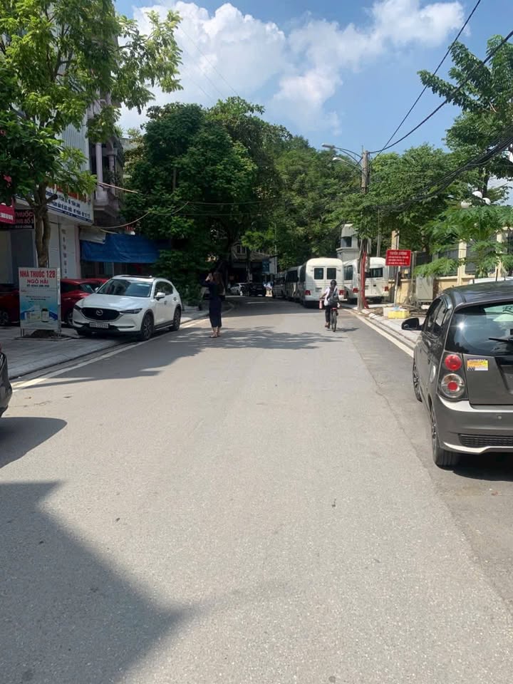 FrontHouse 90m² mặt phố Tôn Thất Tùng, Vĩnh Yên chỉ 7.5 tỷ - Cơ hội đầu tư tuyệt vời!