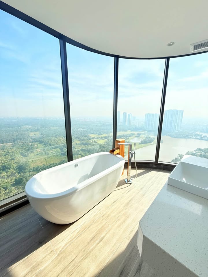 Căn hộ Landmark Phụng Công 115m² giá thỏa thuận - View Hồ Thiên Nga thoáng đãng!