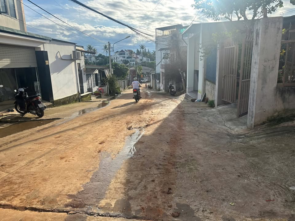 Nhà hẻm Đinh Công Tráng, Buôn Ma Thuột 112m² giá 1.98 tỷ - Thổ cư 100%