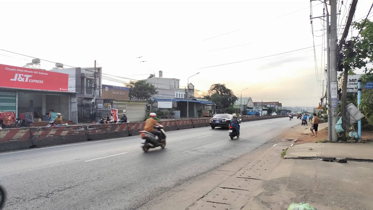 Đất mặt tiền Quốc Lộ 1A, Xã Bình Minh 1240m² giá chỉ 2,5 tỷ - Cơ hội đầu tư sinh lời!