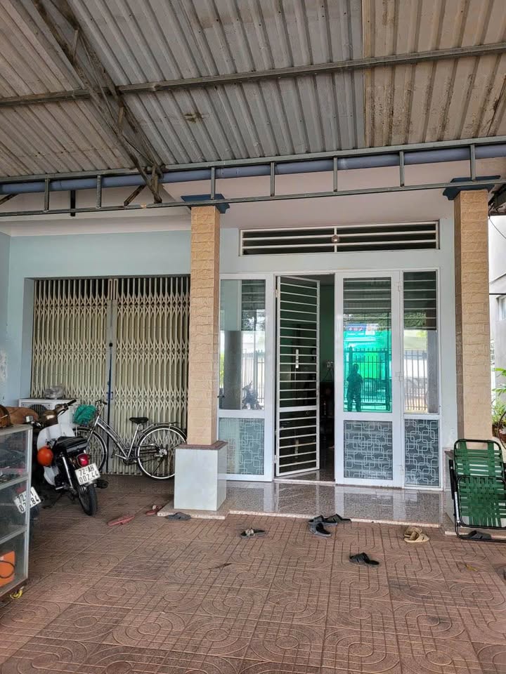 Nhà mặt tiền Tỉnh Lộ 52, xã Hoà Long, 326m² giá 5.2 tỷ - Vị trí đắc địa gần chợ!