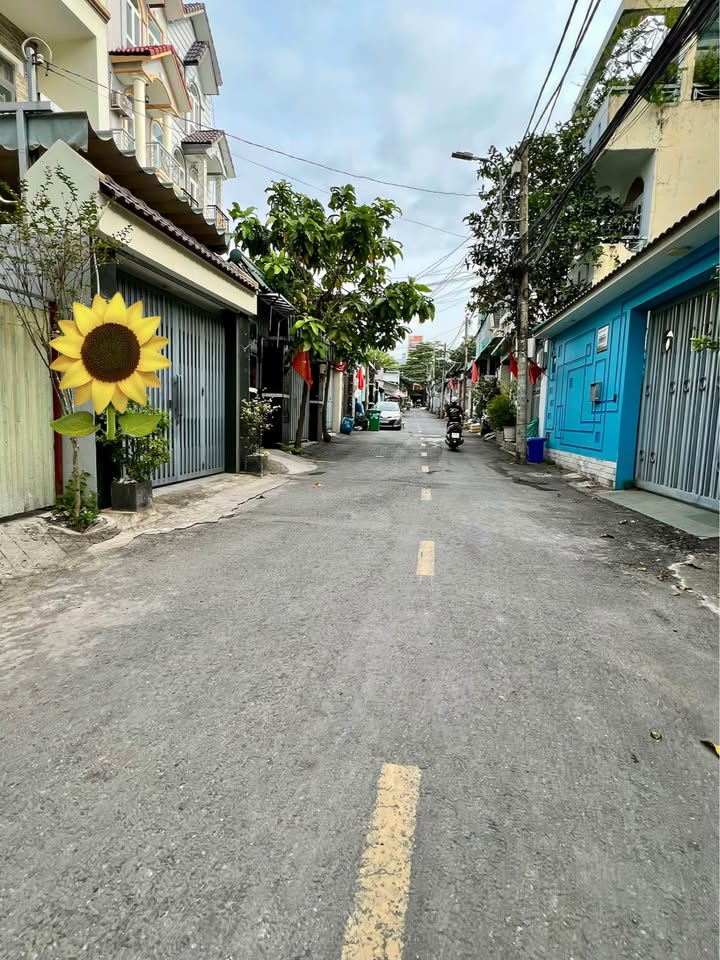 Nhà phố 1 trệt 2 lầu tại Tăng Nhơn Phú A, 49.5m² chỉ 6 tỷ - Gần chợ, trường học!