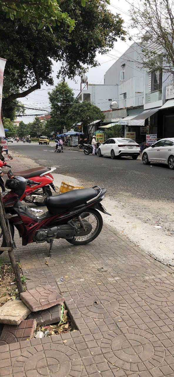 Nhà nguyên căn mặt đường Trần Nhân Tông, Kon Tum 103.5m², giá 4 tỷ - Vị trí kinh doanh đắc địa!