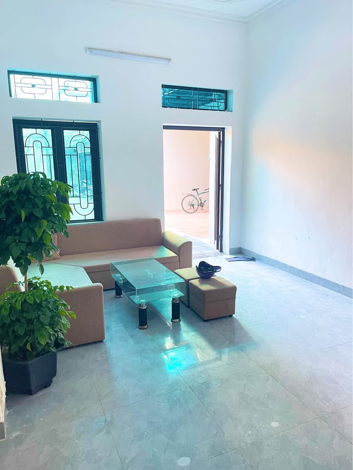 Nhà gác lửng Nguyễn Tĩnh, Đông Hương, 64m² giá 2 tỷ - Vị trí đắc địa, ô tô vào tận nơi!