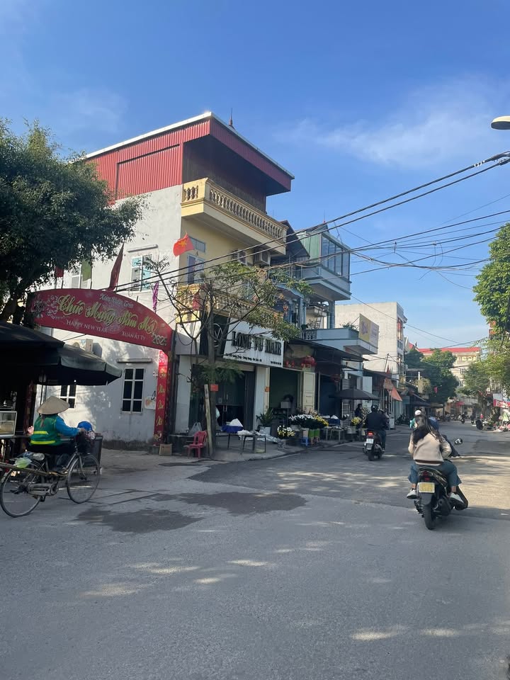 Đất thổ cư Dương Quang 50m² giá 3.8 tỷ - Ô tô đỗ cửa, giao dịch ngay!