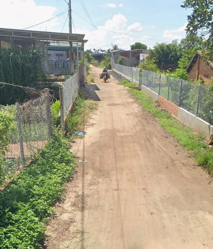 Đất nền 2 mặt tiền Khánh Xuân 114m² giá 700 triệu - Địa thế lý tưởng cho đầu tư!