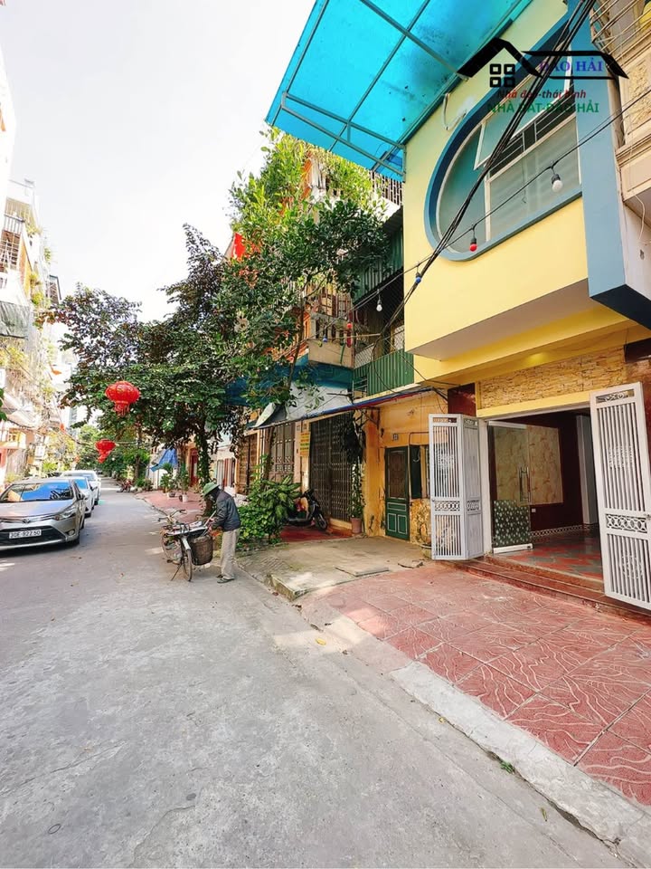 Nhà 3 tầng Bồ Xuyên, Thái Bình 37m² giá 2 tỷ - Ô tô đỗ cửa, tiện ích đầy đủ!