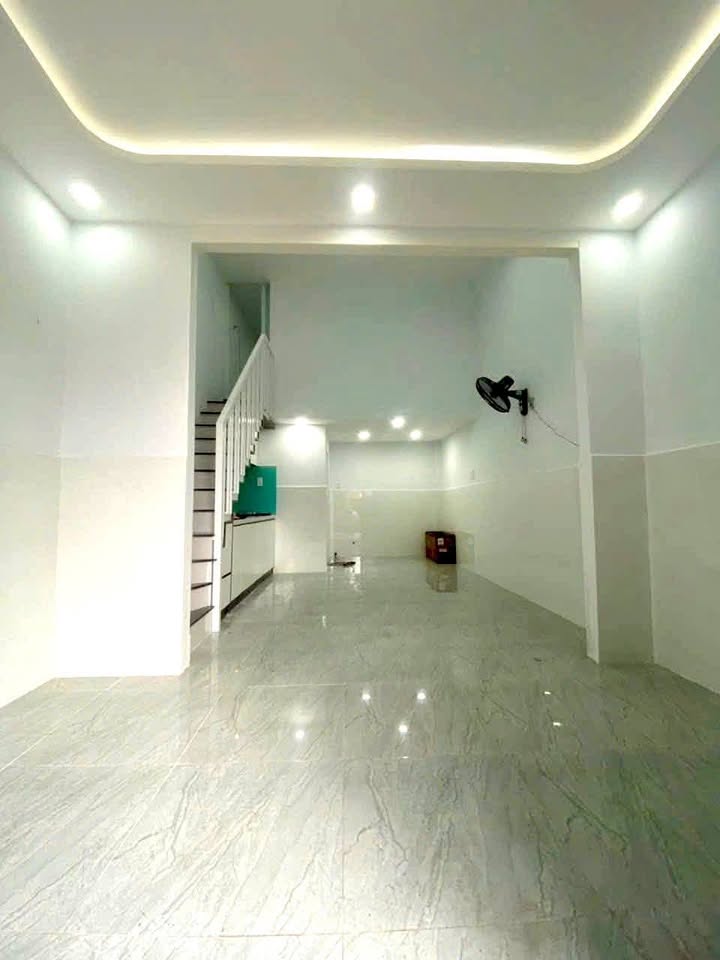 Nhà mặt tiền Phan Văn Hớn, Bà Điểm, Hóc Môn 30m² giá 1.26 tỷ - Nhà mới vào ở ngay!