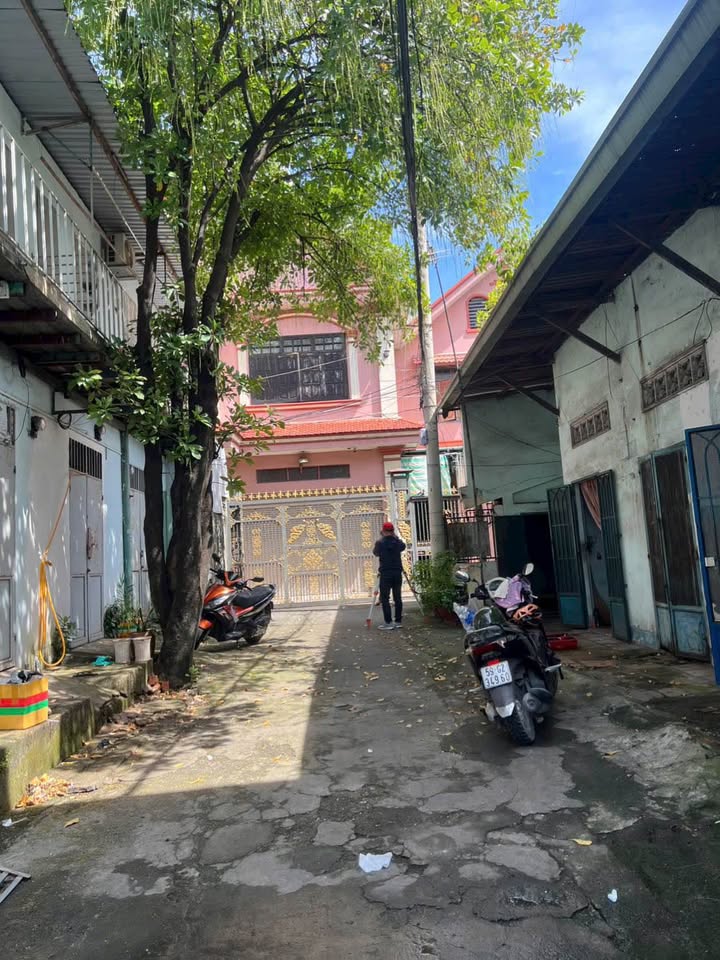 Nhà bán Trung Mỹ Tây, Quận 12 62m² giá 4.2 tỷ - Khu vực an ninh, tiện kinh doanh!