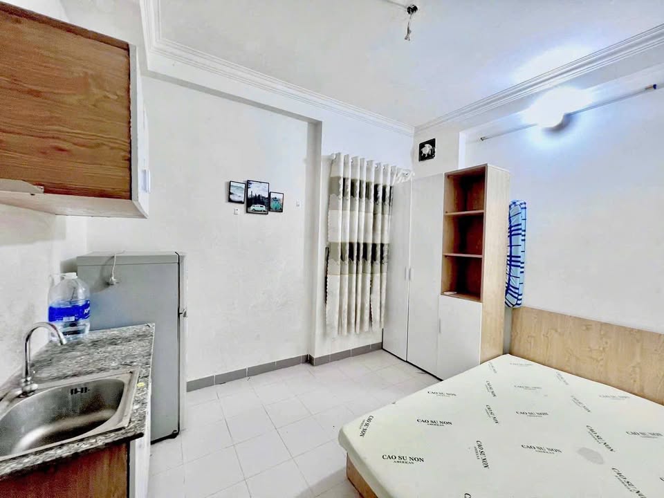 Phòng cho thuê quận 10 - Ngay Ngã tư Bảy Hiền - Chỉ 3.29 triệu/tháng, Full nội thất!