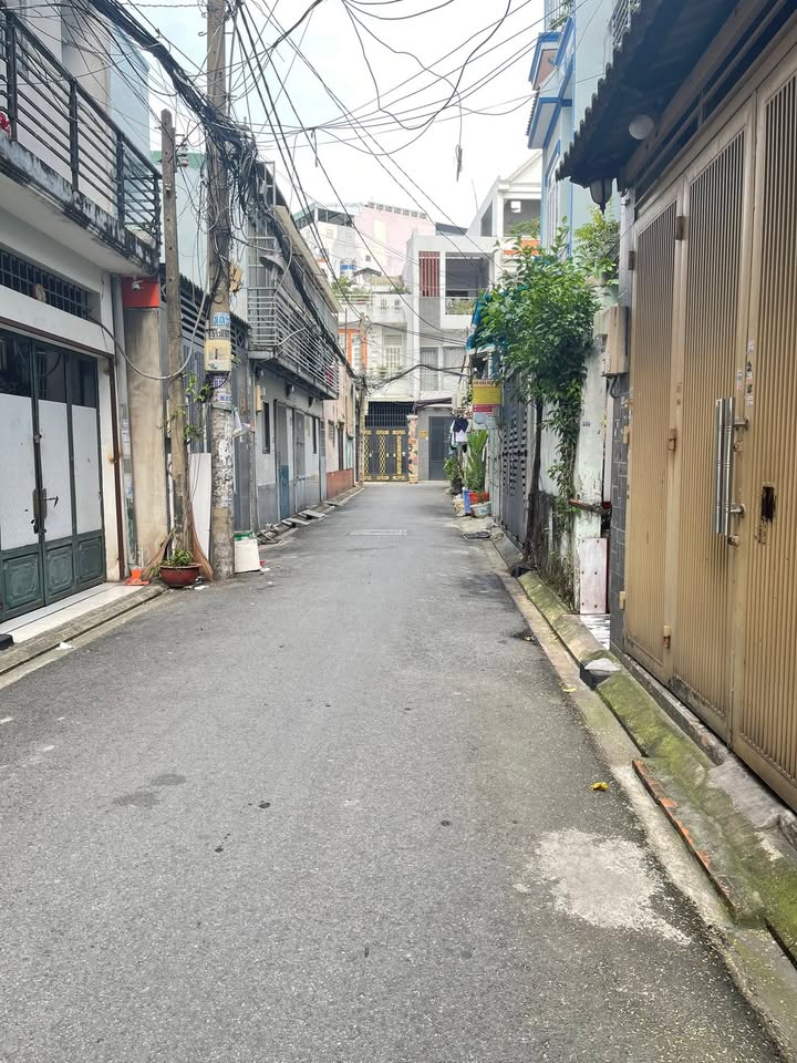 Nhà riêng Tân Bình 58m² giá 6 tỷ - Sổ hồng chính chủ, đường thông xe hơi