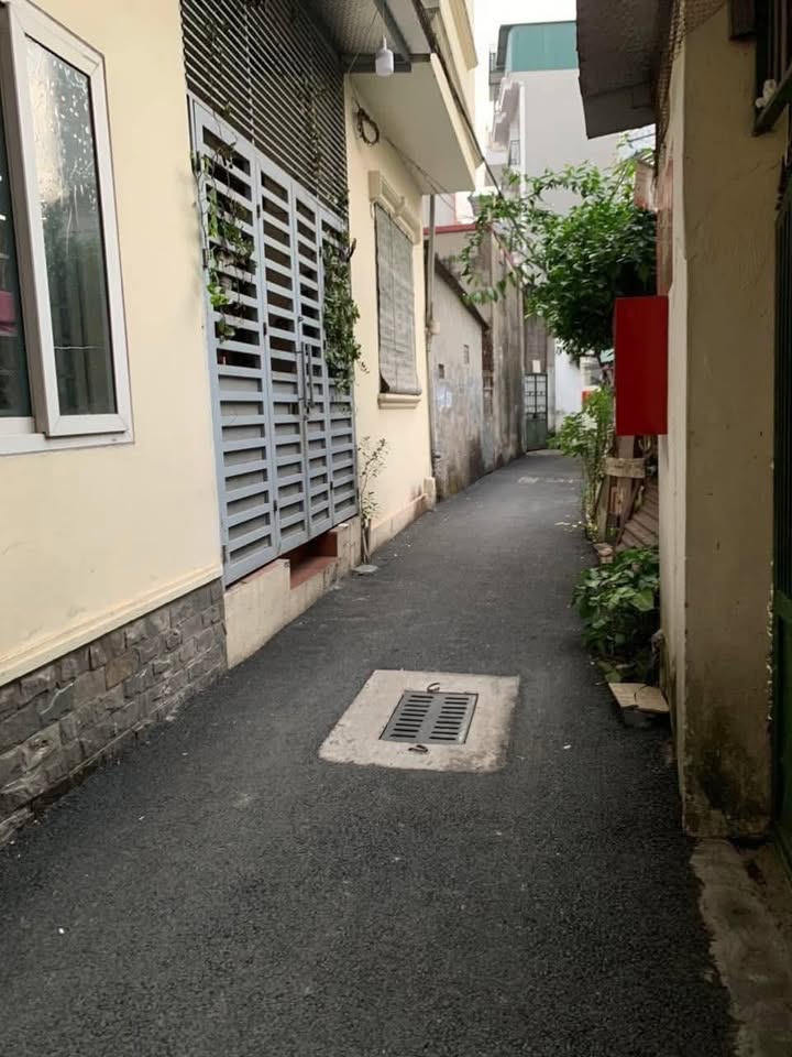 Nhà cho thuê đường Nguyễn Văn Cừ, quận Long Biên, 3.5 triệu - Full nội thất, gần chợ Gia Thụy!