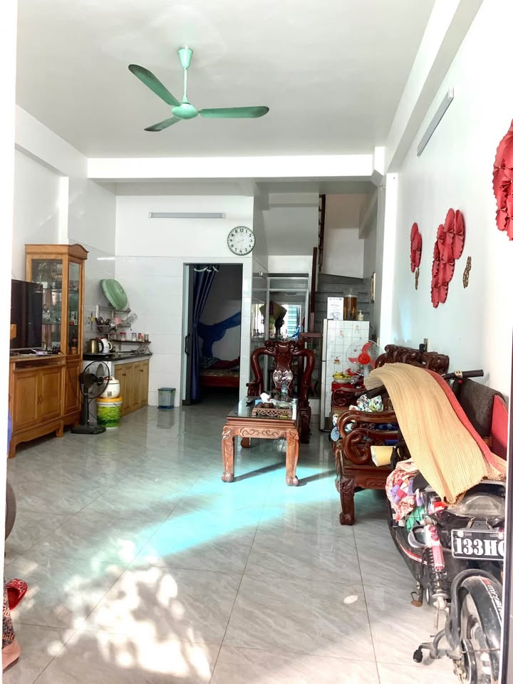 Nhà 2 tầng ngõ Ỷ Lan, Ngọc Châu, Hải Dương 48m² giá 2.3 tỷ - Chính chủ bán gấp!