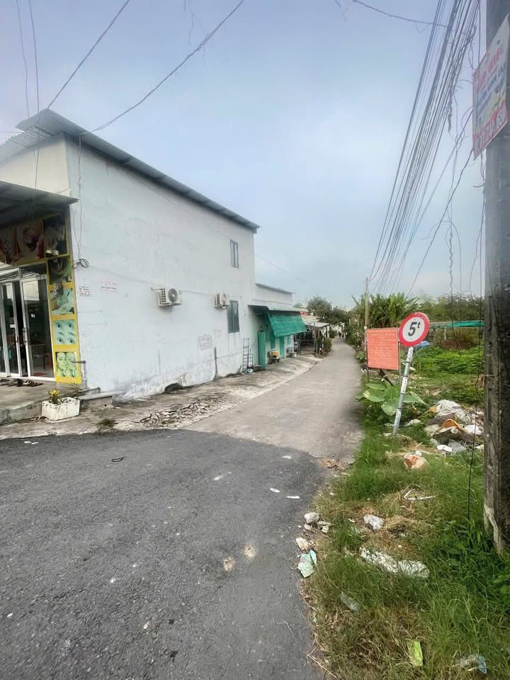 Đất nền 111m² xã Long Thọ, Nhơn Trạch - Sổ đỏ chính chủ, giá đầu tư chỉ 1 tỷ!