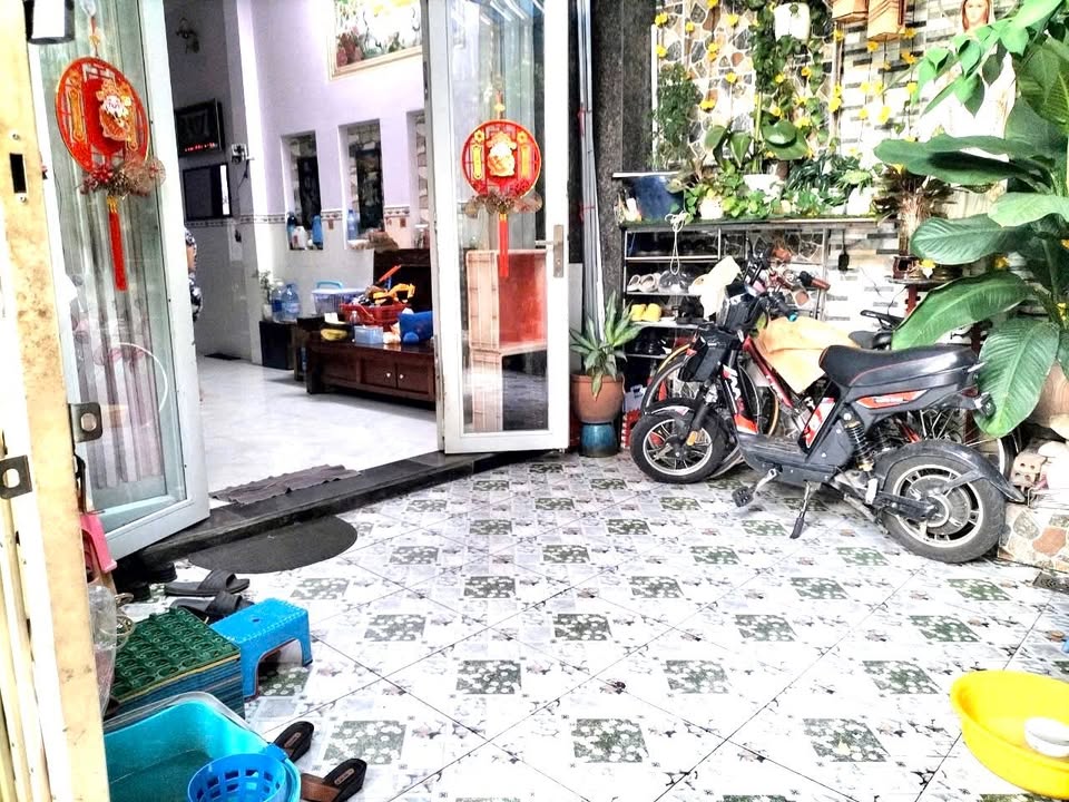 Nhà phố Bông Sao, Quận 8, 71.4m² giá 5.6 tỷ - Không gian yên tĩnh, tiện ích đầy đủ!