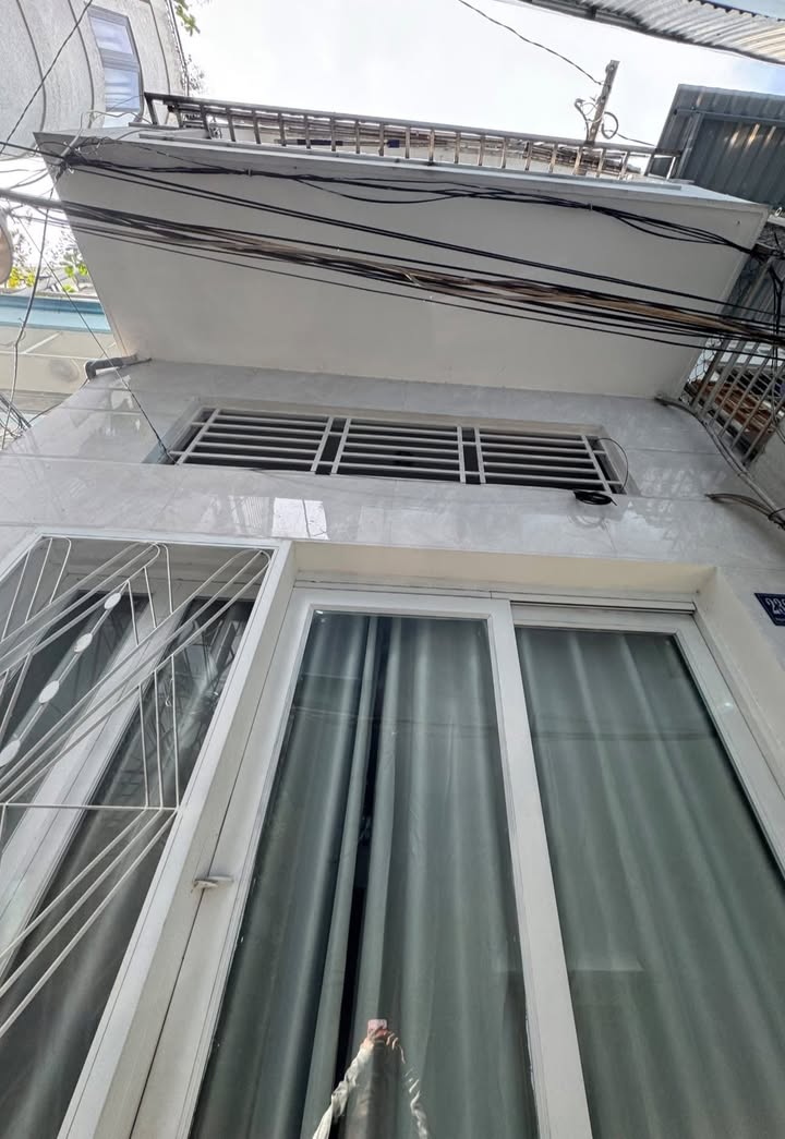 Nhà phố 4 tầng hẻm Bùi Viện, Quận 1 - Giá chỉ 8.45 tỷ, đầu tư sinh lời