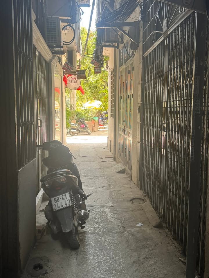 Nhà 5 tầng Ngọc Hà 35m² giá 7.2 tỷ - Sổ đỏ chính chủ, giao dịch ngay!