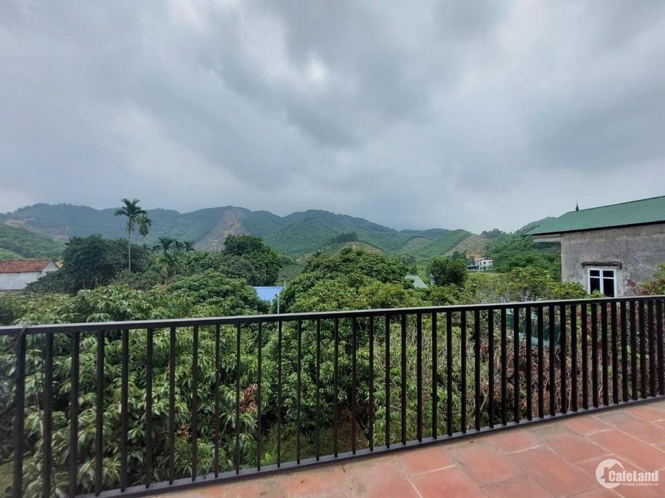 Đất Hòa Lạc 301m² giá 4 tỷ - Cơ hội xây biệt thự nghỉ dưỡng lý tưởng!