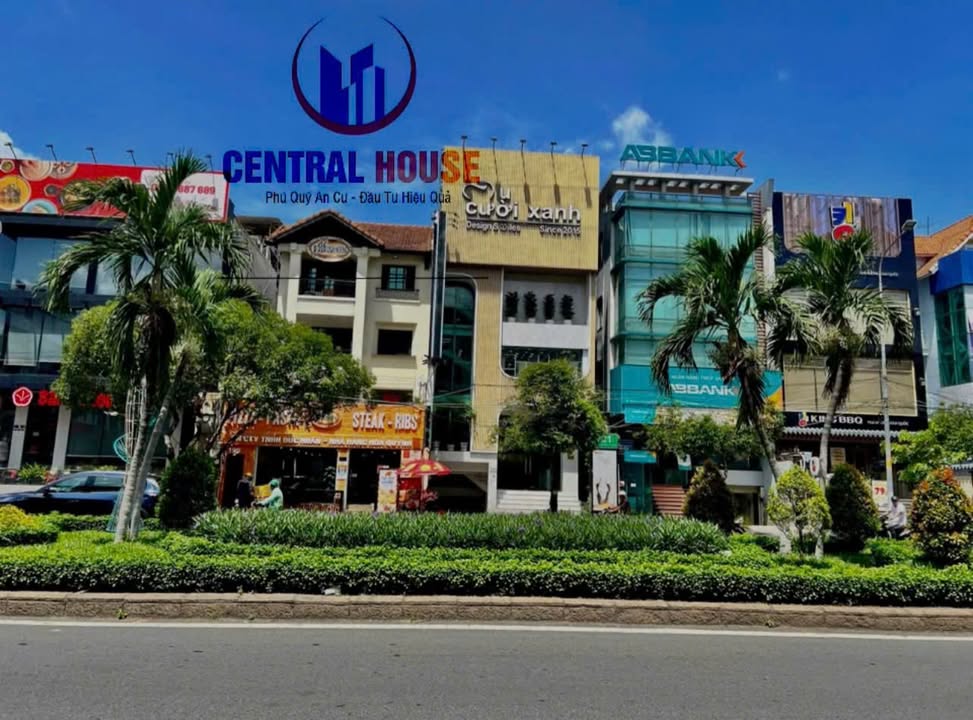 Front House cho thuê tại Phan Xích Long 128m² - Mặt tiền lớn, vị trí đắc địa!