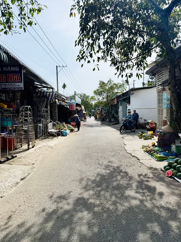 Nhà mặt tiền Trần Quang Diệu, Bình Thủy 121.5m² giá 1.65 tỷ - Vị trí đắc địa ngay chợ!