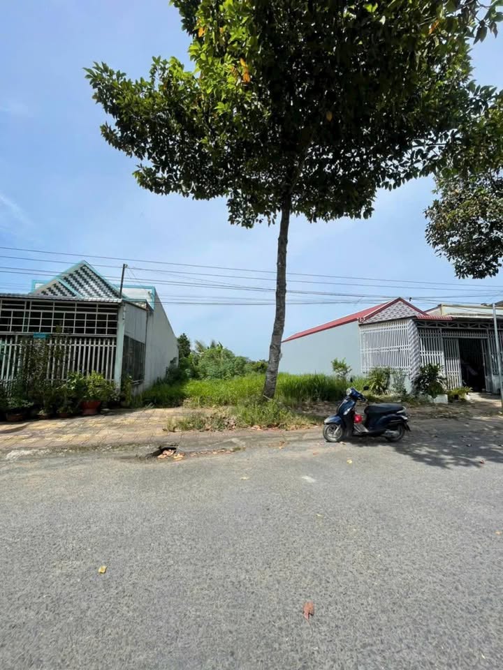 Bán đất nền KDC Công An Đông Thuận Vĩnh Long 138m² giá 1.35 tỷ - Đường rộng ô tô tránh nhau