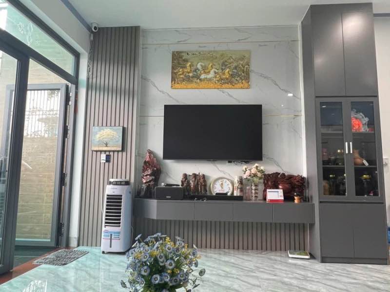 Nhà cấp 4 đường Y Nuê, phường Ea Kao 120m² giá 2.85 tỷ - Thiết kế hiện đại, sân ô tô!