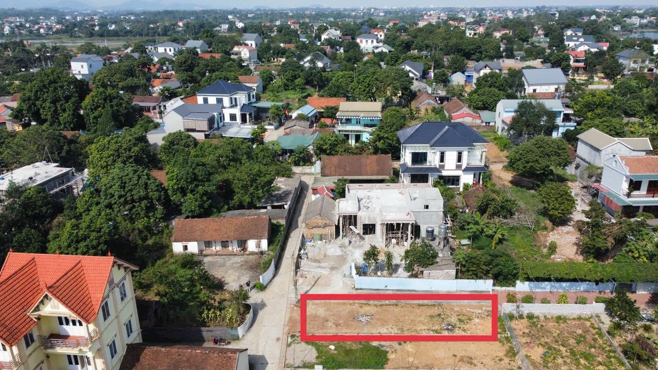 Đất nền lô góc Đông Yên Quốc Oai 100m² giá 2.3 tỷ - Cơ hội đầu tư hấp dẫn!