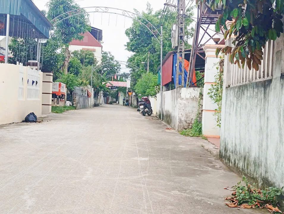 Đất nền thổ cư Quảng Ngọc 325m² giá chỉ 6xx triệu - Đường ô tô tránh nhau