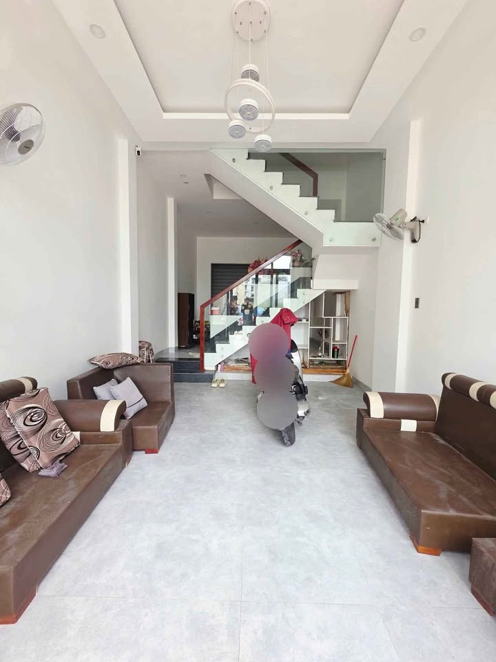 Nhà 4 tầng Đống Đa Quy Nhơn 40m² giá 3 tỷ - Sổ đỏ chính chủ!