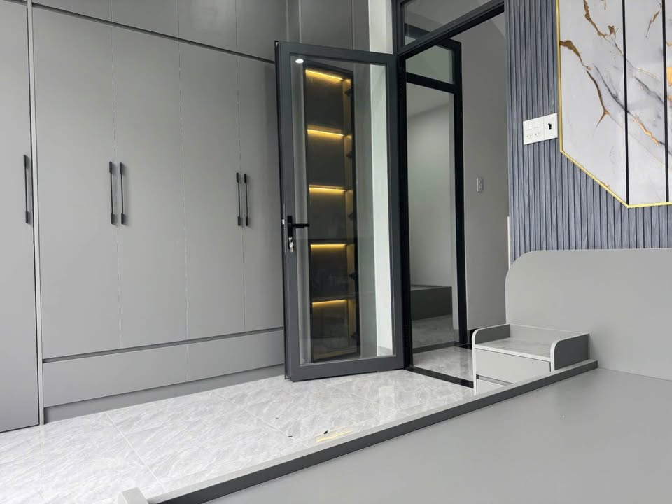 Nhà 4 tầng chính chủ tại Quy Nhơn Nam 44m² giá 5.3 tỷ - Full nội thất cao cấp!