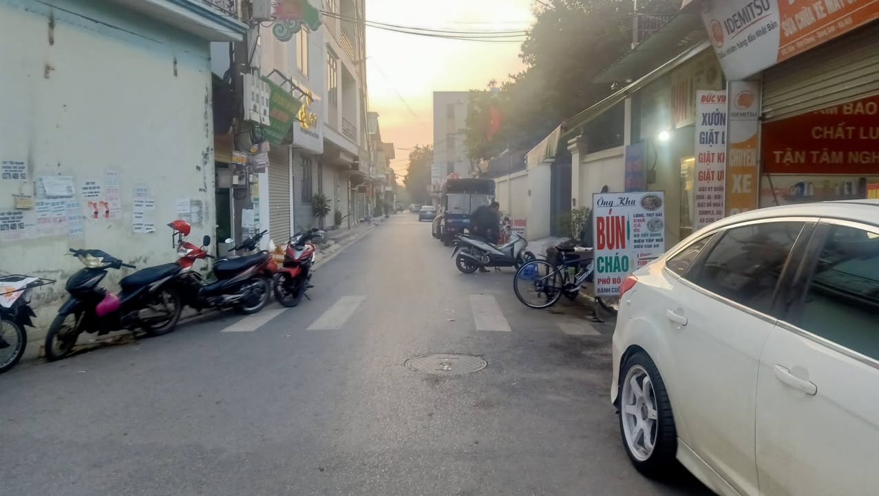 Dãy phòng trọ Kim Chung, Đông Anh 60m² giá 5.3 tỷ - Sổ đỏ chính chủ, sang tên ngay!