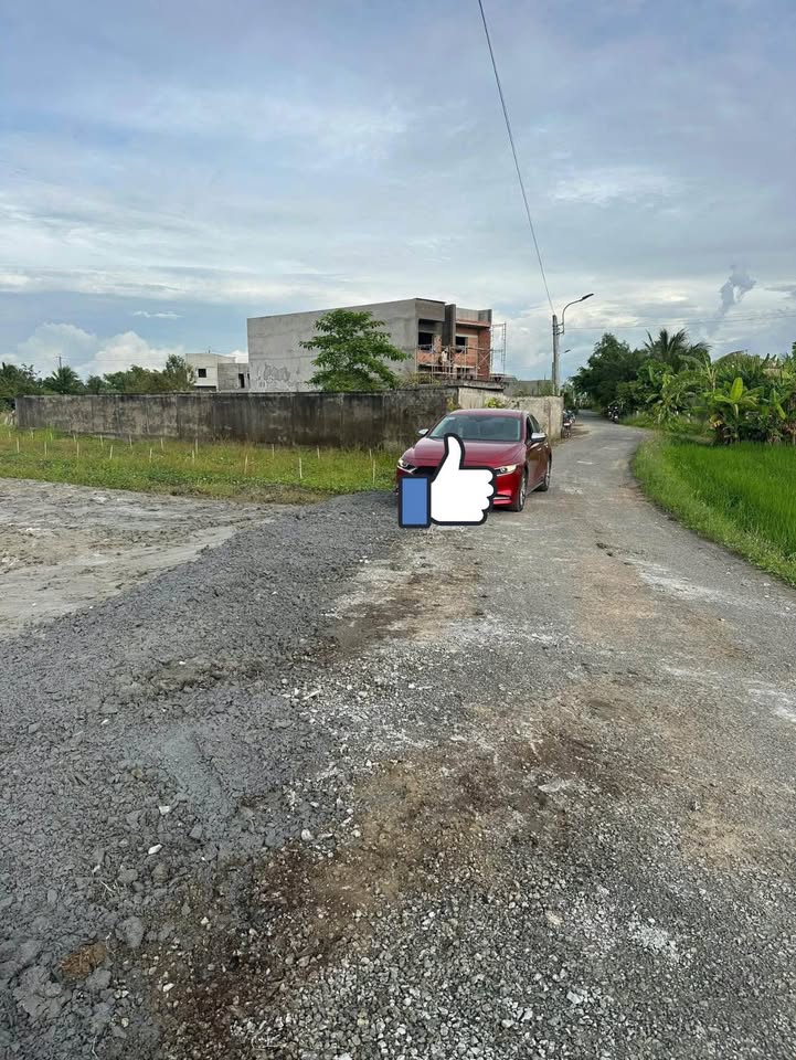 Đất vườn xã Mỹ Lộc 1400m² - Mặt tiền nhựa, giá thỏa thuận hấp dẫn!