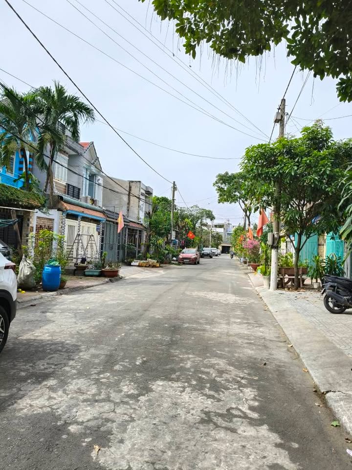 Nhà cấp 4 Dĩ An 100m² giá 4.65 tỷ - Đường nhựa thông thoáng, gần Quốc Lộ 1K!