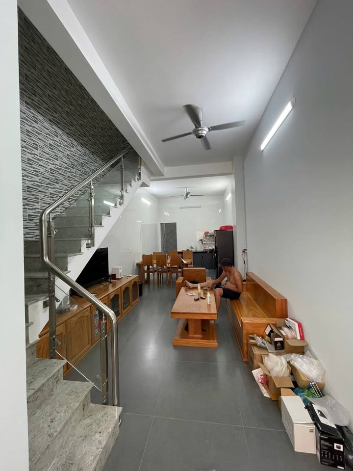 Nhà 1 Trệt 1 Lầu Khu Cư Xá Công An 70m² Giá 4.5 Tỷ - Sổ Đỏ Chính Chủ!