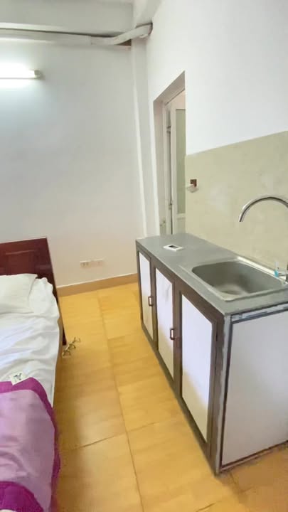 Phòng cho thuê Ngõ 111 Quan Hoa - 2.8 triệu/tháng, Nhà thang máy, ở ngay!