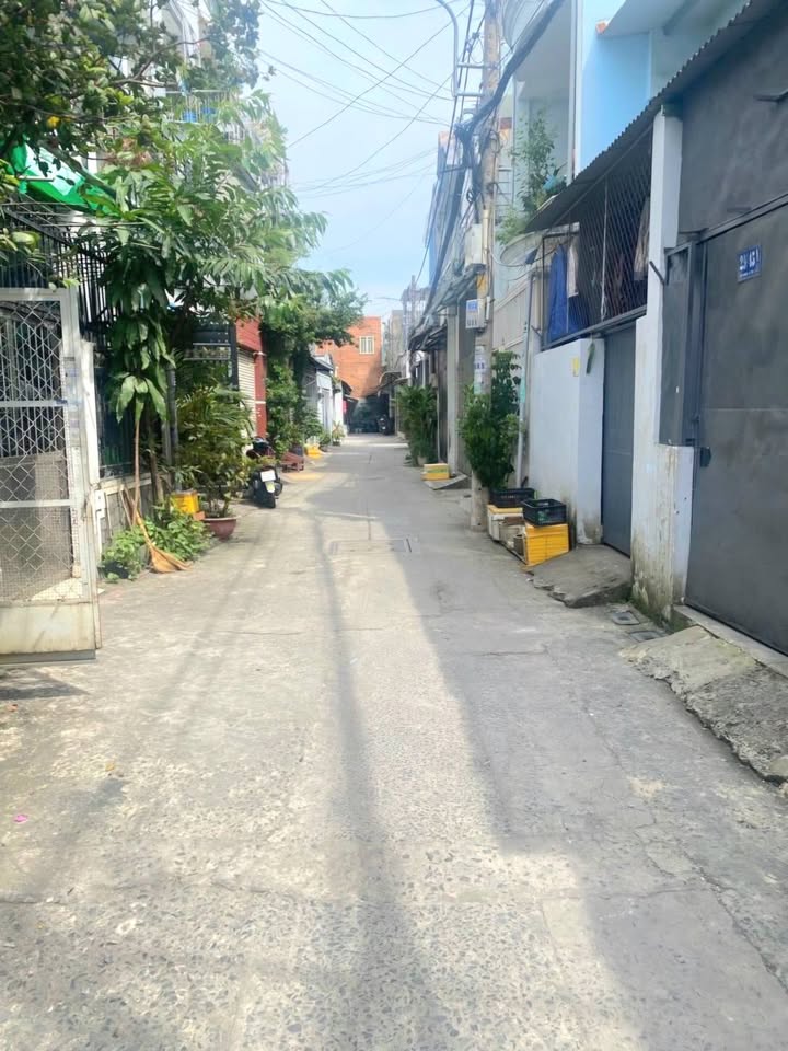 Nhà 2 tầng Phường Tây Thạnh, Tân Phú giá 2.7 tỷ - Sổ hồng riêng, công chứng trong ngày!