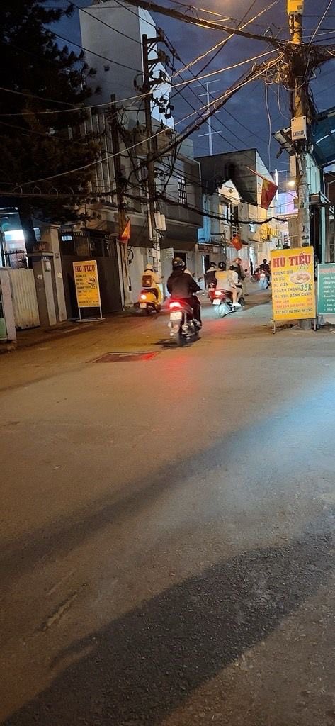 Đất nền Phan Văn Trị 96m² giá 12.8 tỷ - Đường rộng ô tô vào thoải mái!