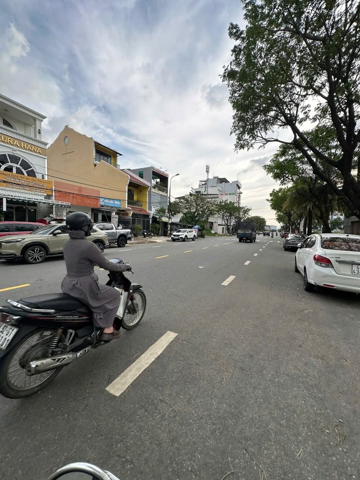 Đất nền đường Hồ Hán Thương, Sơn Trà 200m² giá 22.5 tỷ - Cơ hội đầu tư vàng!