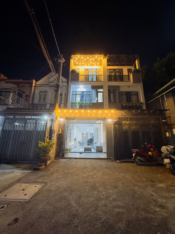 Nhà phố An Phú Đông 60m² giá 4.85 tỷ - Pháp lý rõ ràng, sẵn sàng vào ở!