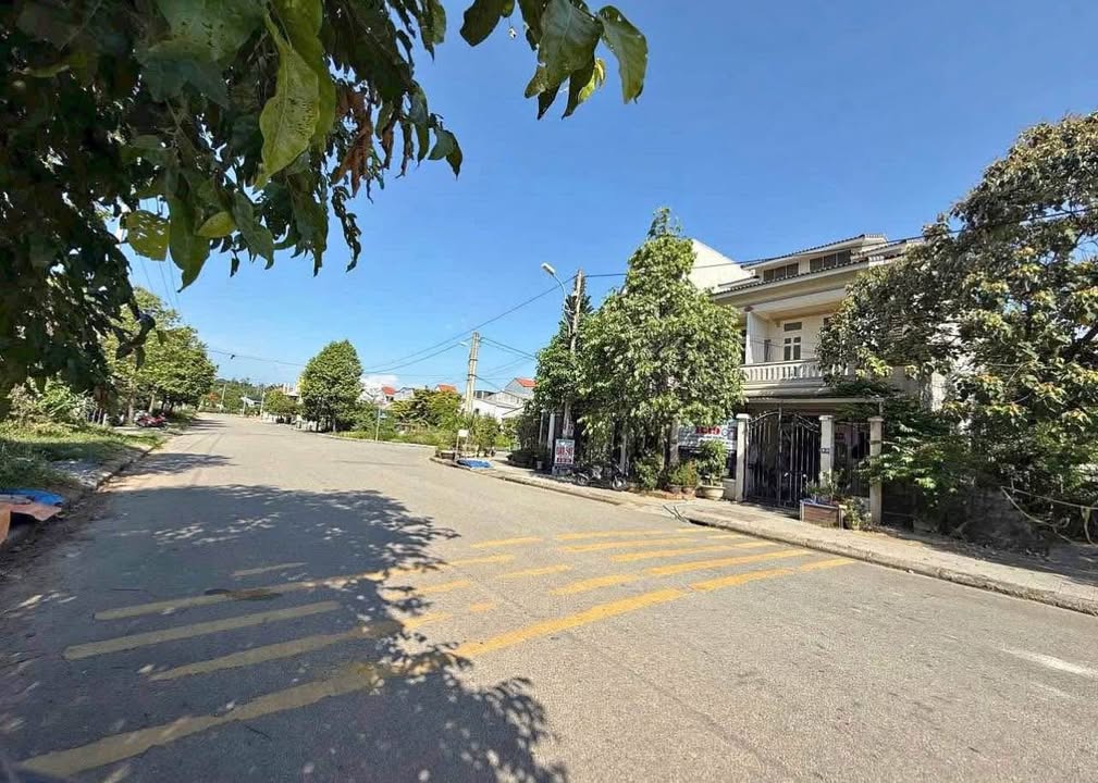 Đất nền Bầu Vá Đồng Khởi 92m² giá 3.5 tỷ - Vị trí trung tâm, cao ráo!