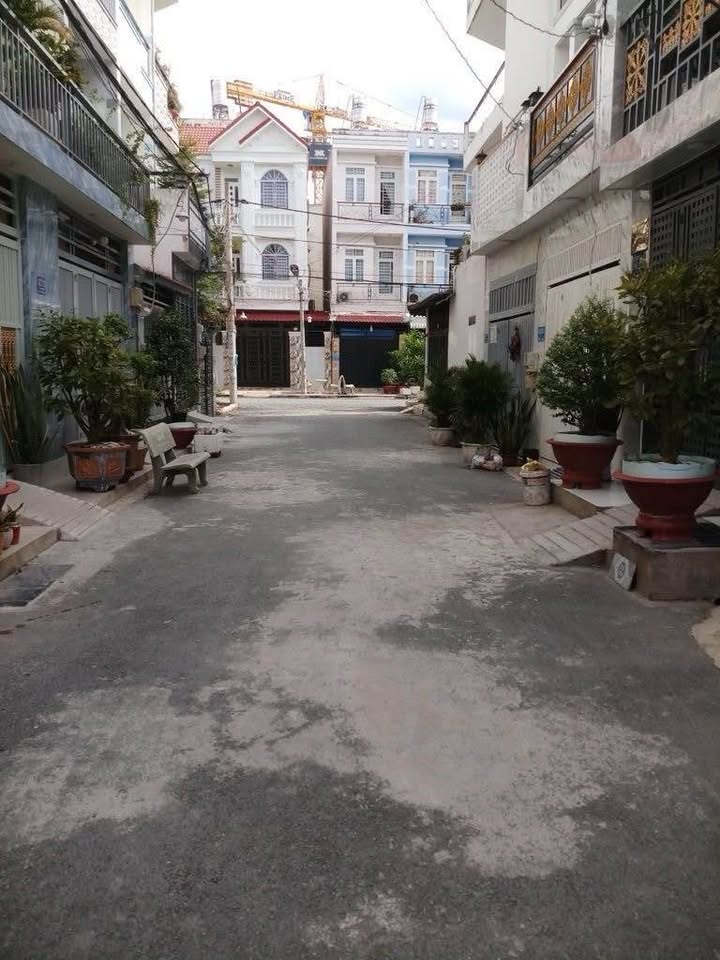 Nhà phố 3 tầng 55m² Lê Văn Lương, Nhơn Đức giá 2.7 tỷ - Kinh doanh lý tưởng!