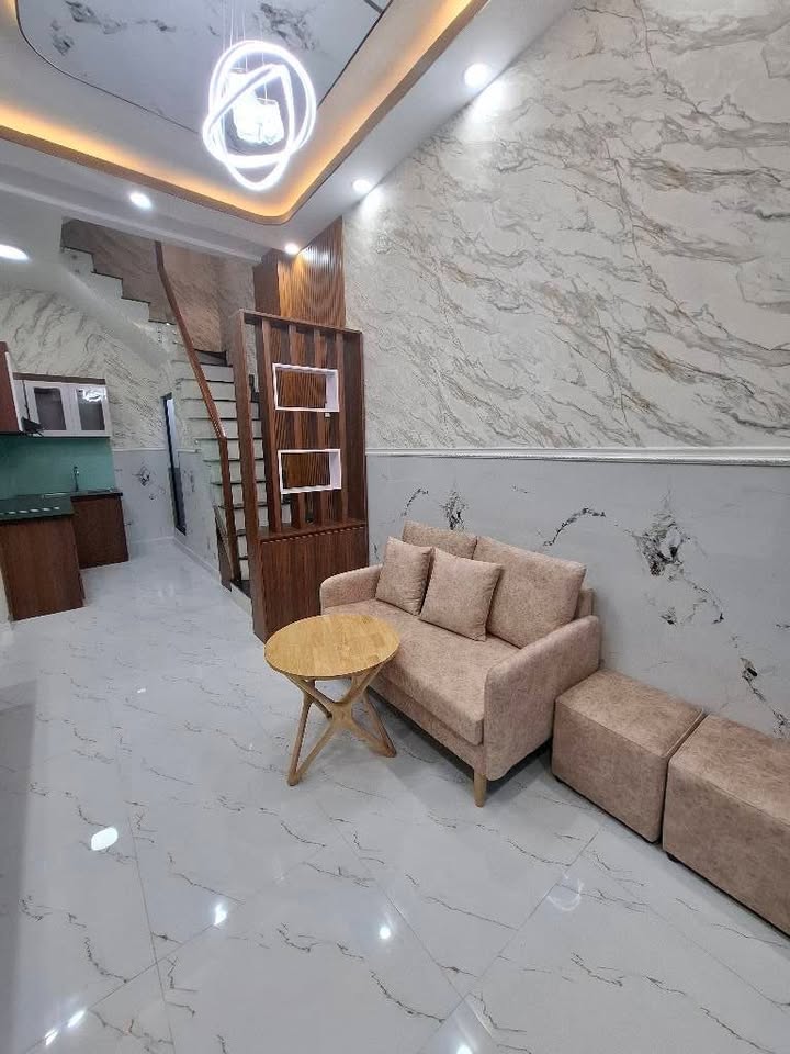 Nhà 4 Tầng Hẻm Ngô Quyền Quận 10 20m² giá 5 tỷ - Vào ở ngay!