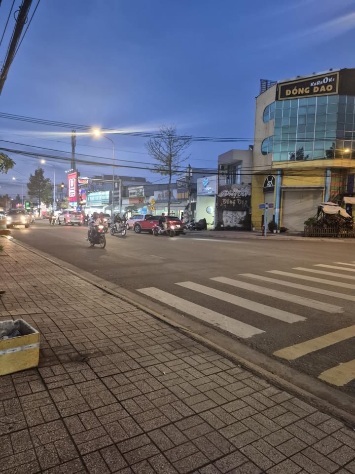 Nhà nguyên căn cho thuê tại đường Hồ Thị Hương, Long Khánh - Diện tích 108m², giá thỏa thuận!