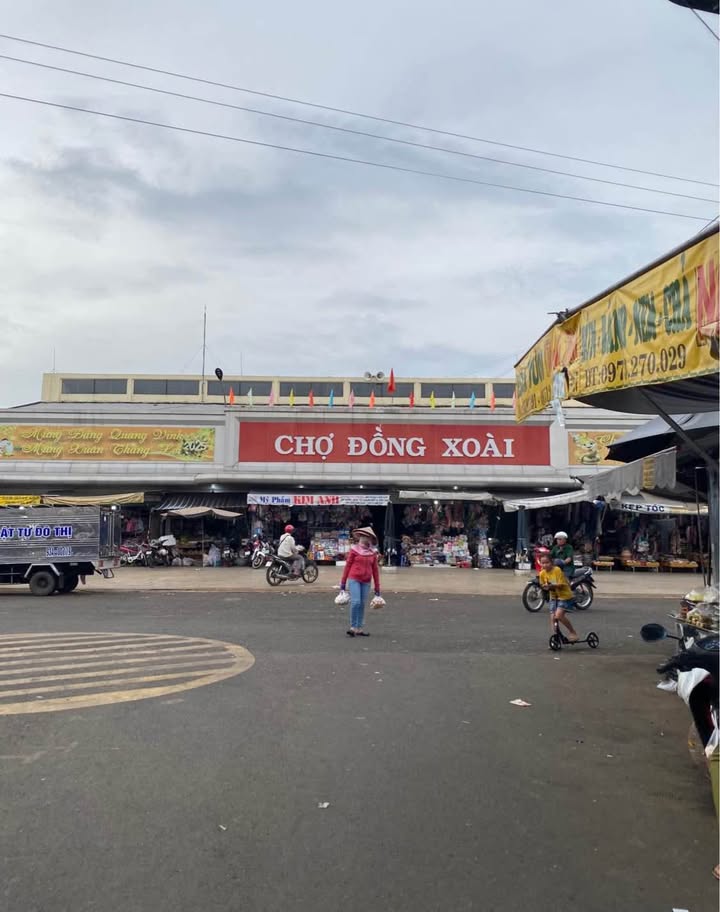 Nhà mặt tiền chợ Đồng Xoài 315.7m² giá 11.9 tỷ - Vị trí kinh doanh đắc địa!